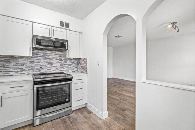 Foto del edificio - 260 NW 19th St