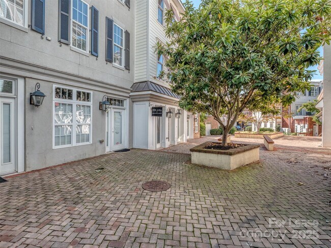 Building Photo - 2074 Ayrsley Town Blvd