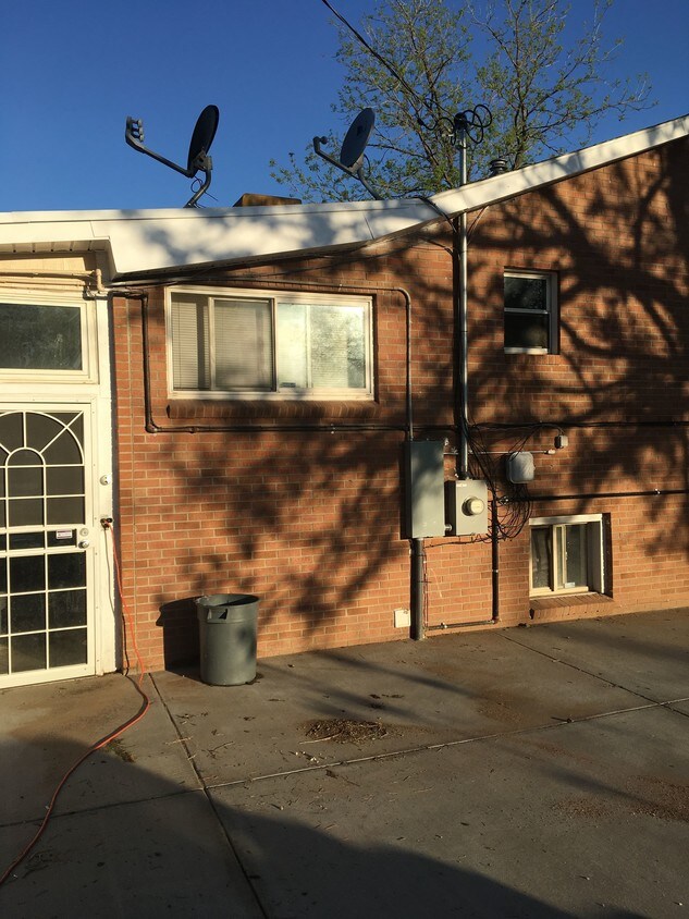 Building Photo - 2888 W 55th Ave