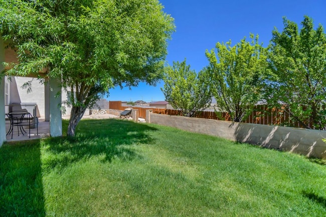 Building Photo - 832 Monterrey Rd NE