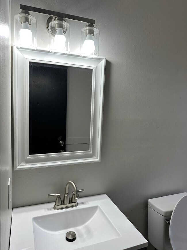 Foto del edificio - 219 N Carys Ln