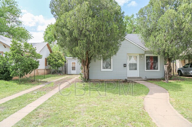 Building Photo - 1721 24th St