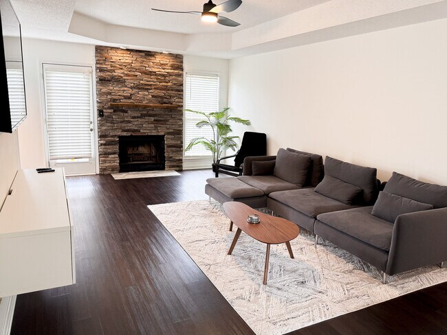 Building Photo - 3209 S Senseney Cir