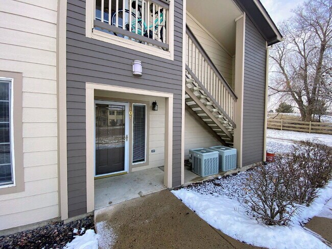 Foto del edificio - 8765 W Berry Ave