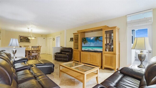 Foto del edificio - 4250 Galt Ocean Dr