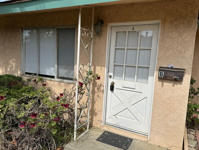 Foto del edificio - Cute 2 Bd 1Ba Unit NE Santa Maria