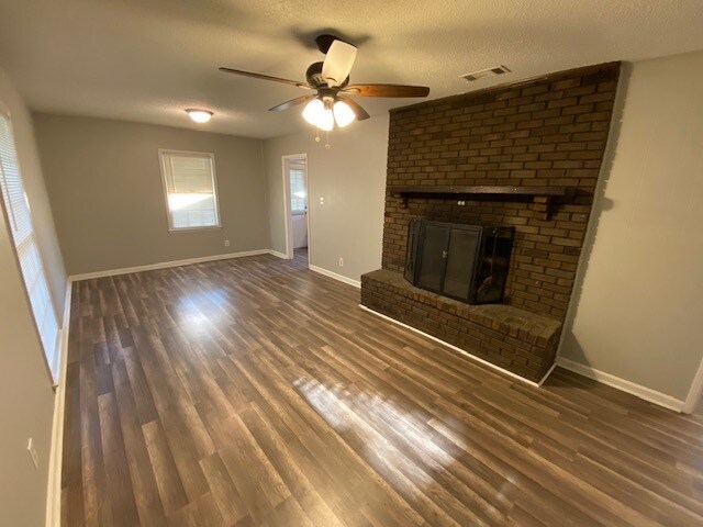 Foto del edificio - 4104 Talwell Dr SW
