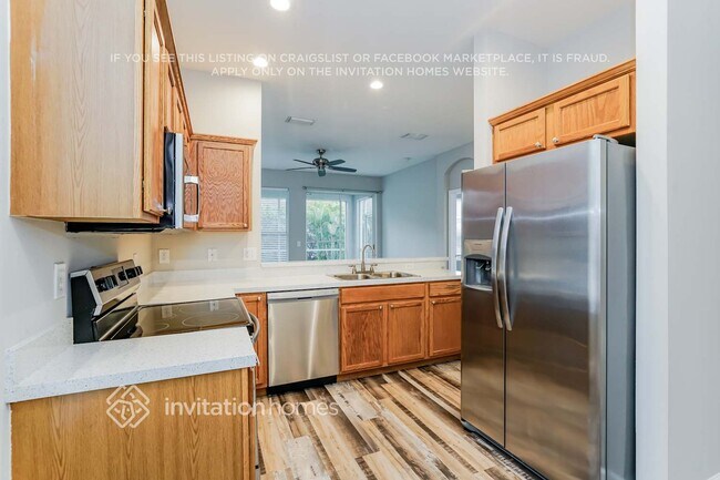 Foto del edificio - 8560 Deer Chase Dr