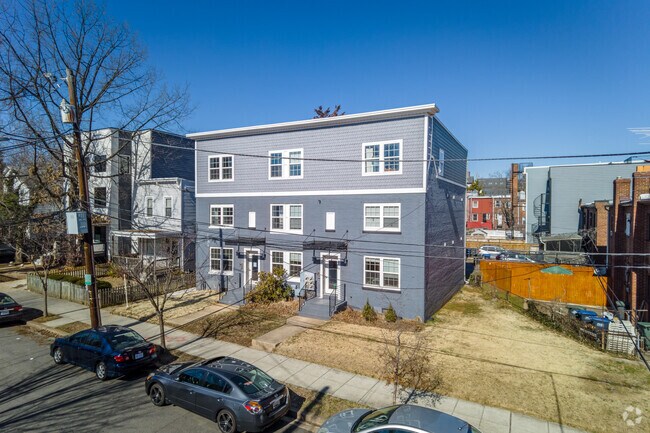 Context View - 716-718 Jackson St NE