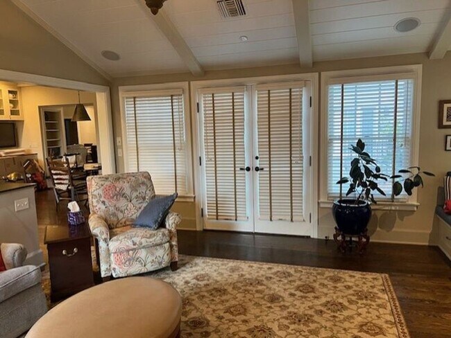 Foto del edificio - 4840 Del Monte Rd