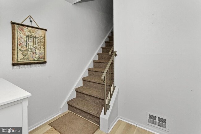 Building Photo - 295 Lander Dr