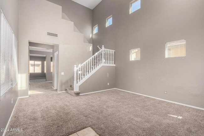 Building Photo - 9426 W Palm Ln