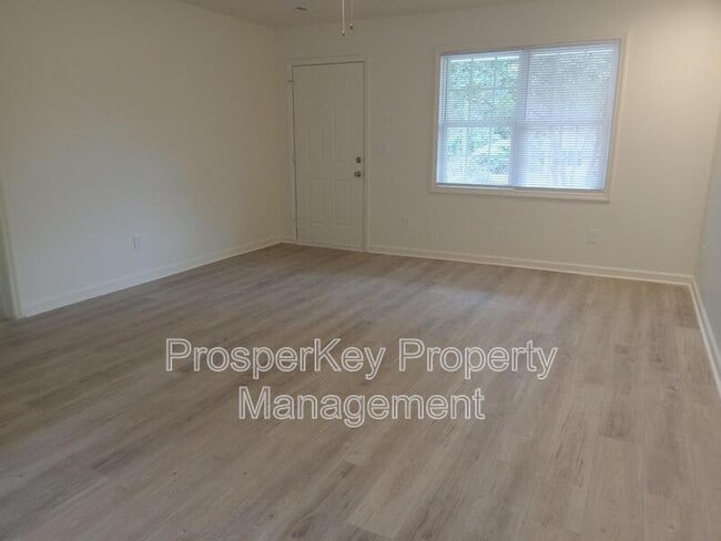 Foto del edificio - 9 Hidden Valley Ct