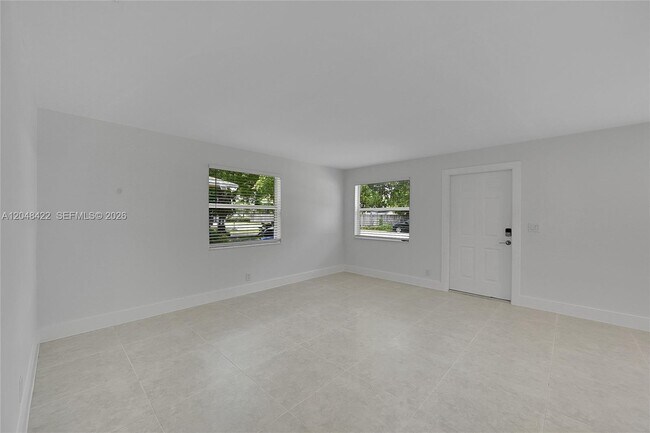 Foto del edificio - 810 SW 12th Ct