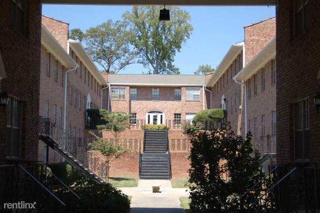 Building Photo - 3703 N Peachtree Rd