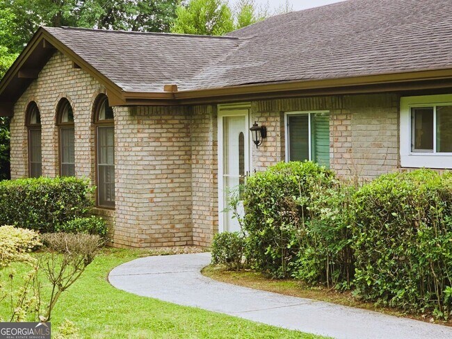 Foto del edificio - 2821 Meadowlark Trail NW