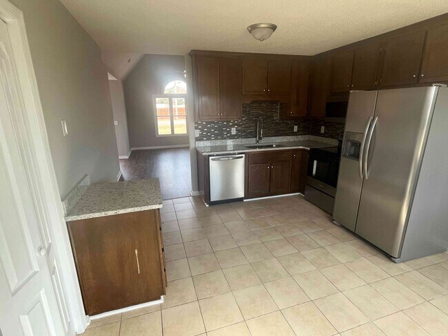 Building Photo - 326 Willow Oak Dr