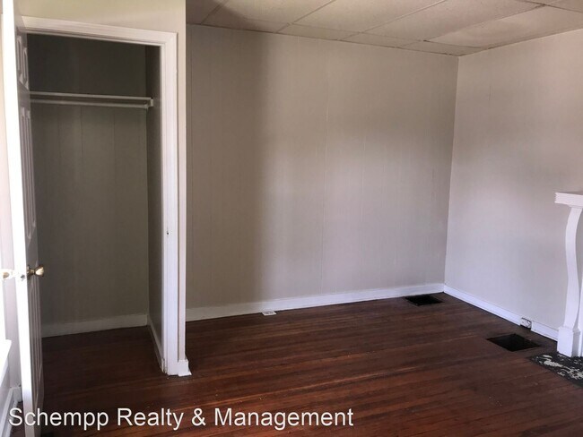 Building Photo - 3 br, 1 bath House - 3103 Dumesnil St