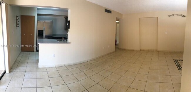 Foto del edificio - 341 W Park Dr