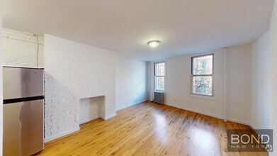 Building Photo - 43 E 1st St