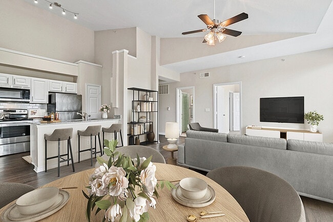 Building Photo - Avery