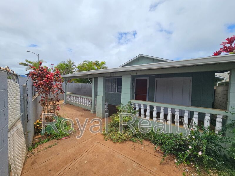 Primary Photo - 1028 Hooli Pl