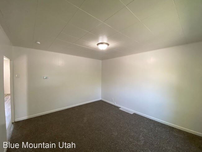 Building Photo - 3 br, 1 bath House - 81 S Grant Ave
