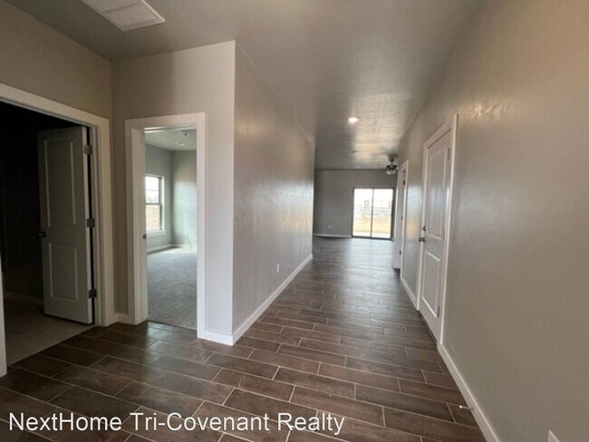 Building Photo - 3 br, 2 bath House - 1501 SW Heatherbrook Way