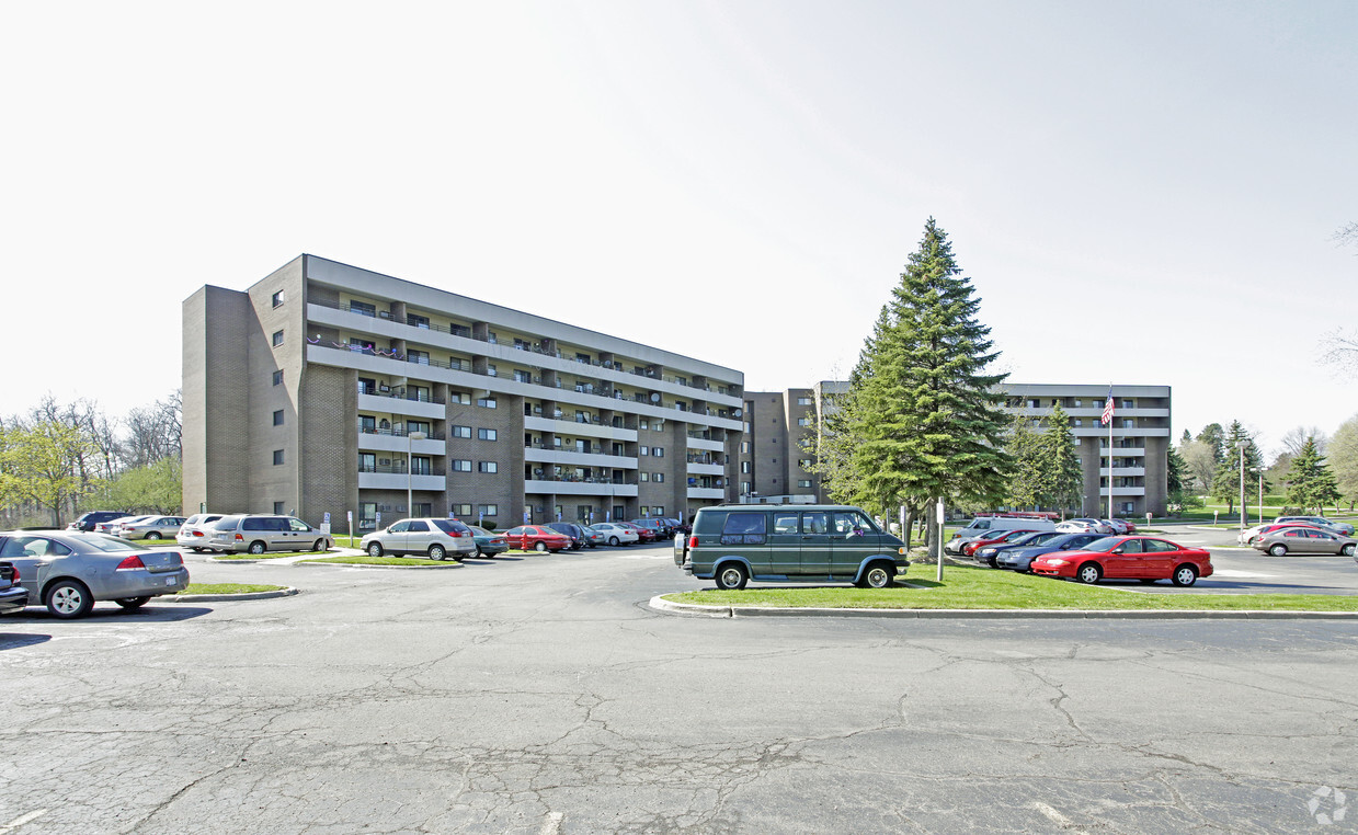 Primary Photo - Walled Lake Villas  Tower