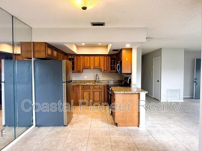 Building Photo - 15502 Morning Dr