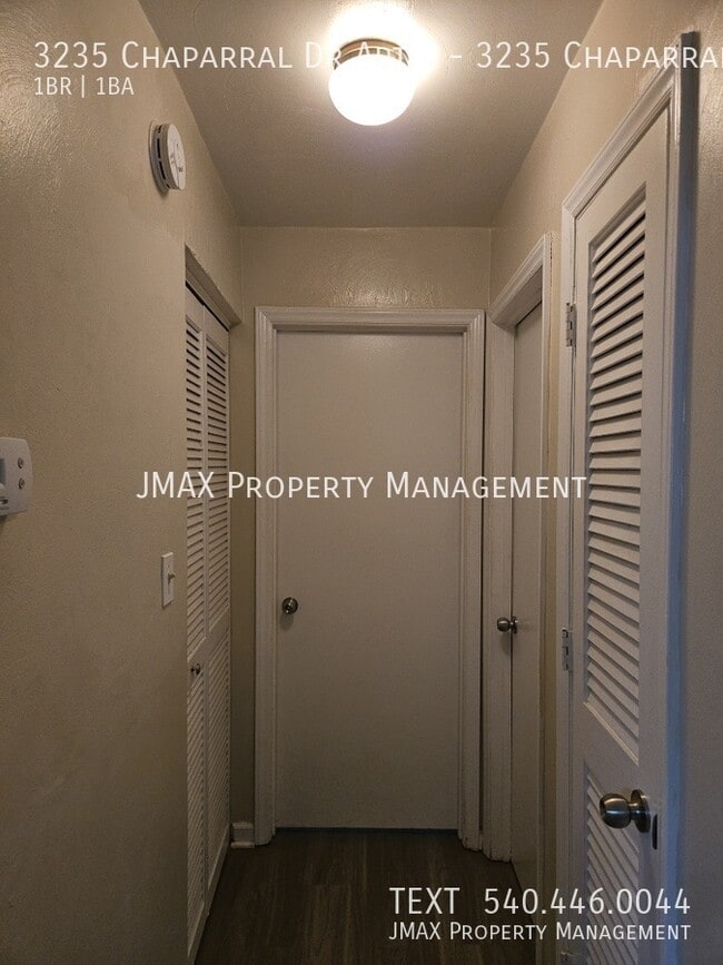 Building Photo - 3235 Chaparral Dr