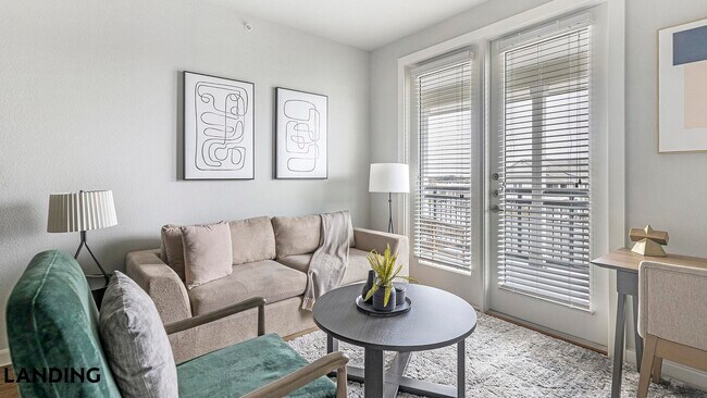 Foto del edificio - 4300 Cromwell Dr