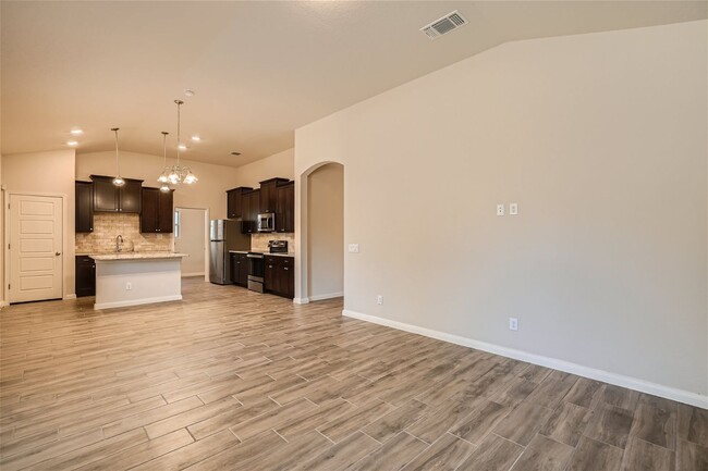 Building Photo - Move in ready!! NW San Antonio