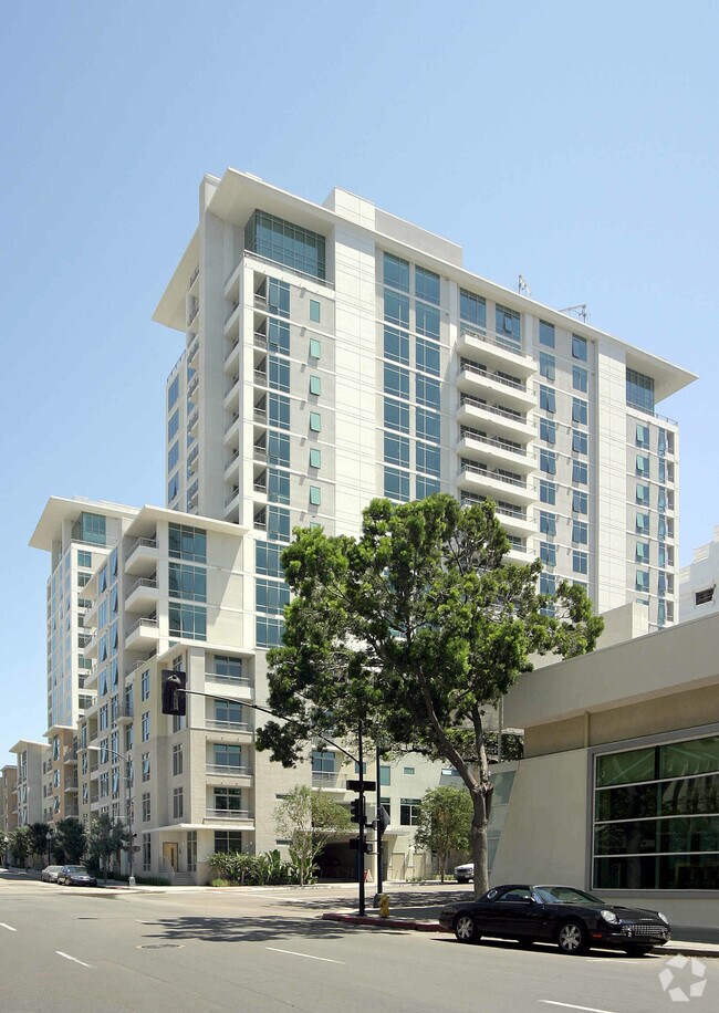 Acqua Vista Condominiums Apartments in San Diego, CA