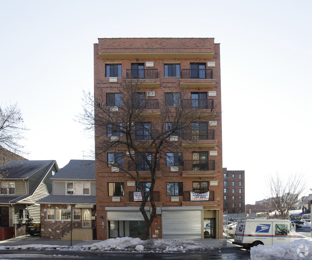 Building Photo - 163-10 89th Ave