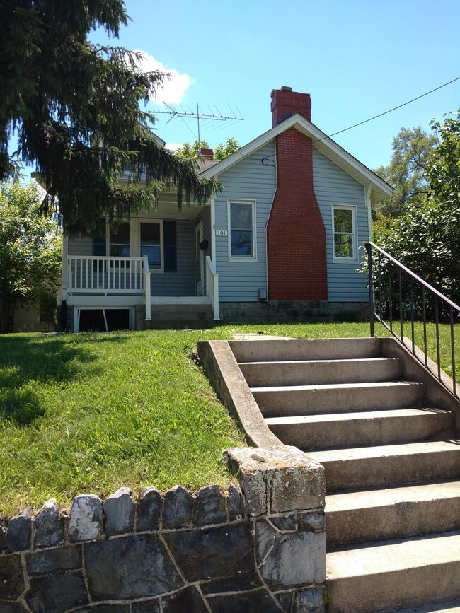 Building Photo - 101 W Whitlock Ave