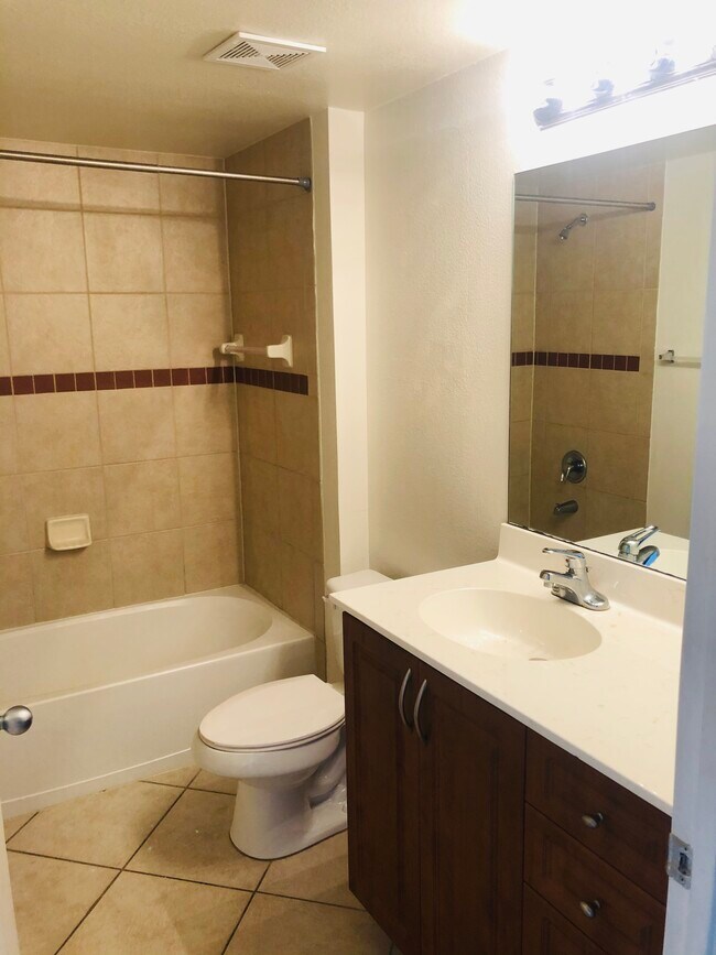 6510 Emerald Dunes Dr Unit 304, Wellington, FL 33411 Condo for Rent