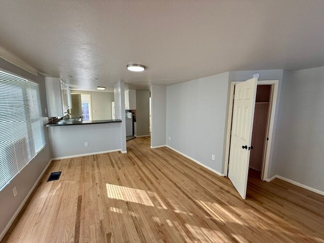 Foto del edificio - Remodeled 2-Bedroom