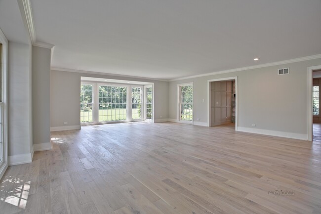 Building Photo - 688 Thompson's Way