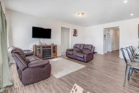 Foto del edificio - 311 Settlers Pointe Dr