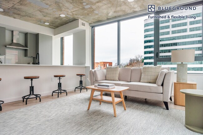 Foto del edificio - 3030 Potomac Ave