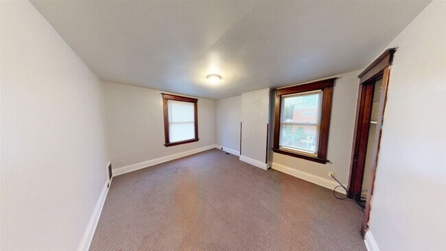 Foto del edificio - 2424 W Clifton Ave