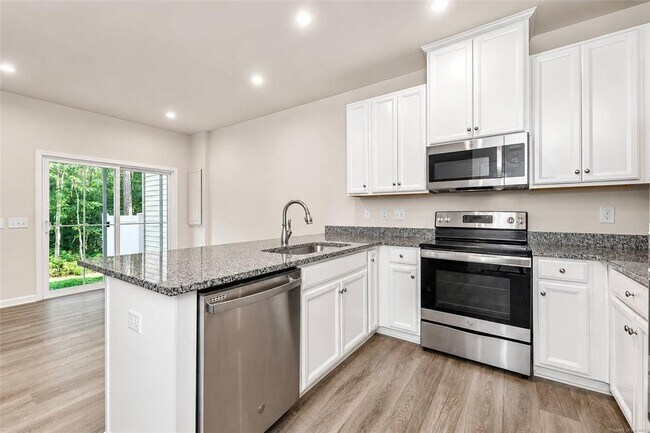 Building Photo - 137 Capeside Ct
