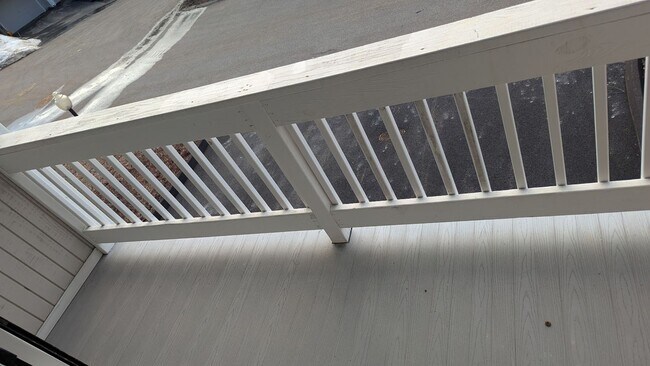 Foto del edificio - ***Please Respond Directly to the Online Listing, Calls May Not Be Returned***