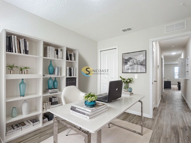 Building Photo - Downstairs Unit Available | Free to Apply!