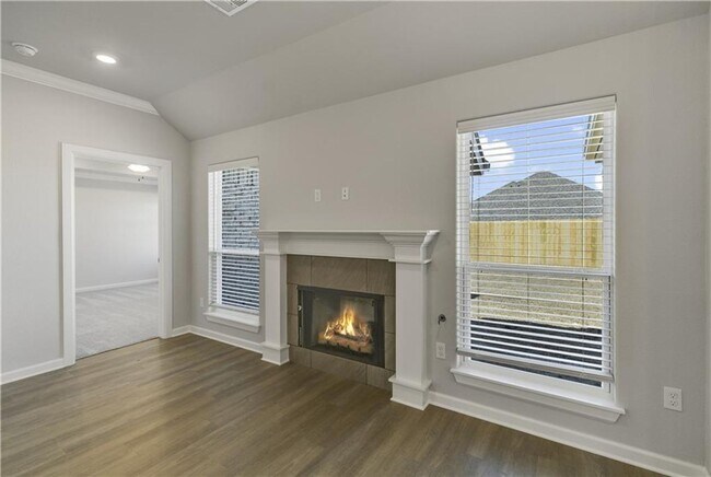 Foto del edificio - 4 Bed 2 Bath in Southwinds Sub