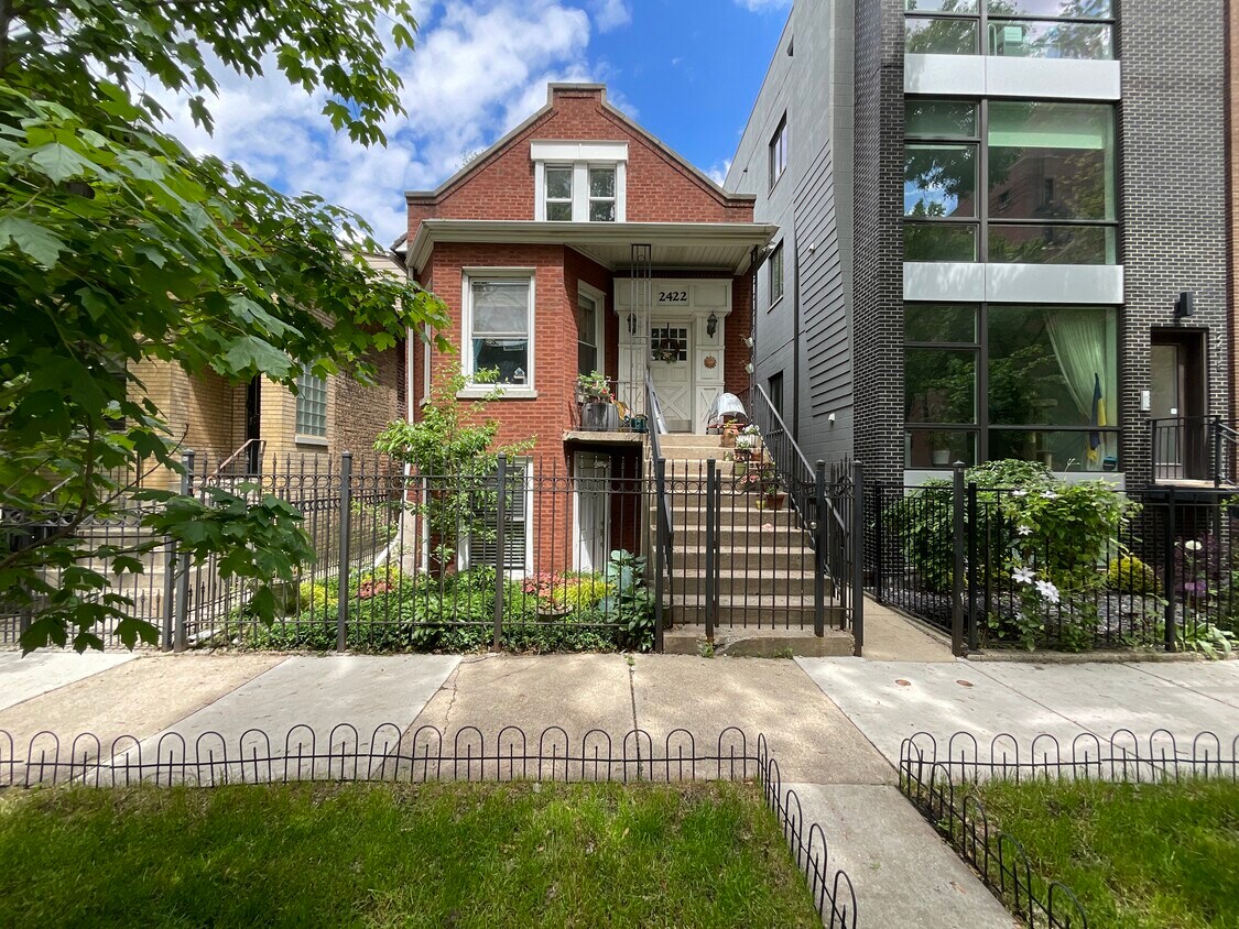 Front Elevation - 2422 W Thomas St