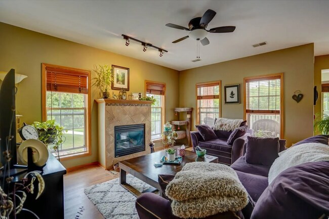 Foto del edificio - 187 Shato Ln