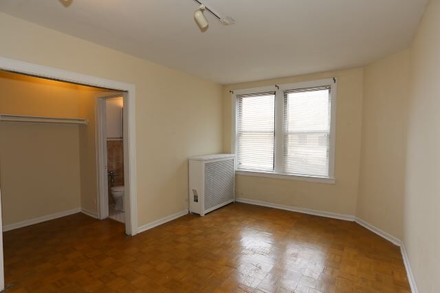 Foto del edificio - 742 W Belmont Ave