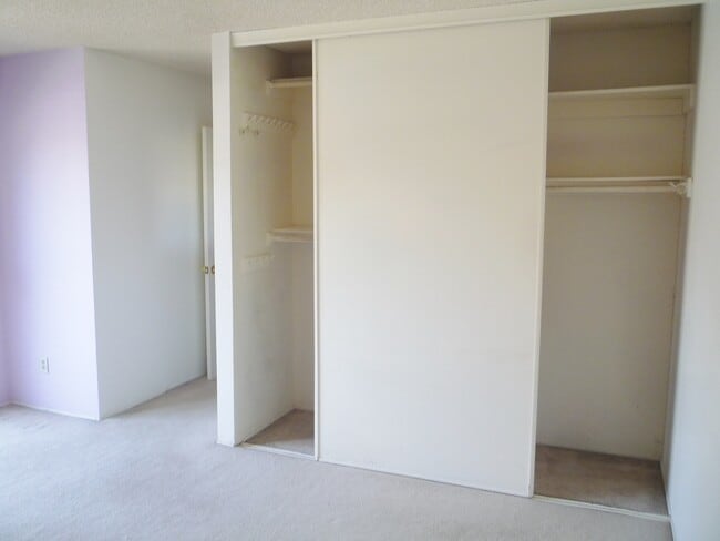 Building Photo - Townhouse close to schools in Santee! *$50...
